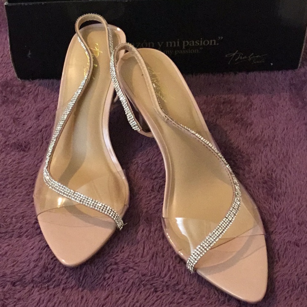 NWT Thalia Soda Women’s Nude & Clear Bling Dressy Heals